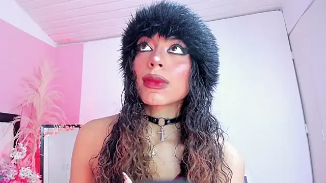 Zahara___1 Adlı Modelin Canlı XXX Sohbeti
