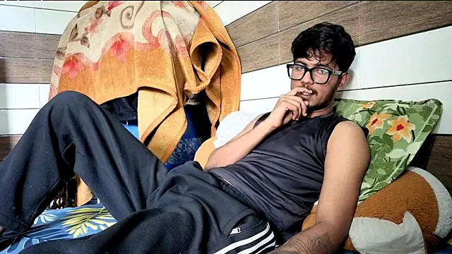 just_fucks Adlı Modelin Web Kamerası Şovu