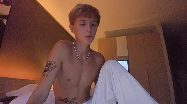 angelAndyy Adlı Modelin Web Kamerası Şovu