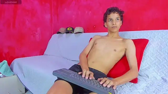 LatinPrince_ 现场XXX聊天