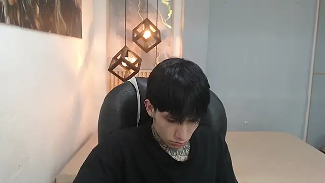 Cry_thereal 即時 XXX 聊天