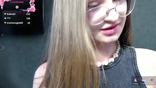 KateJonson's Live XXX Chat