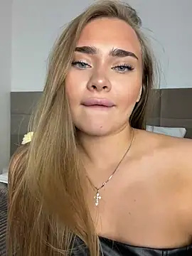 MonicaWesttn Live XXX chat