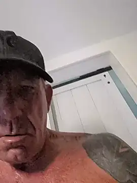 Show modela xxxfuckpole na web-kameri