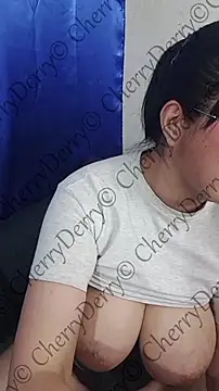 CherryDerryn Live XXX chat