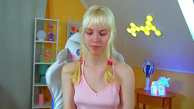HannahHollis' Live XXX Chat