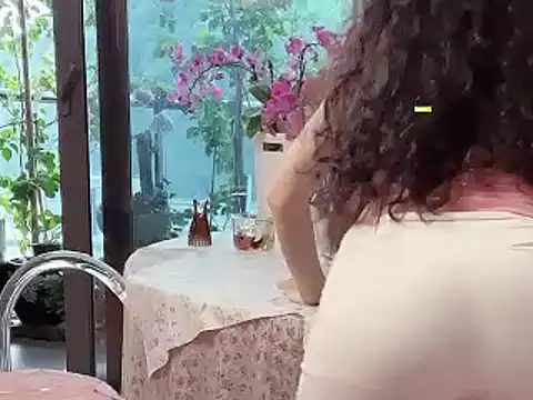 צ'אט XXX בשידור חי של Luna168-