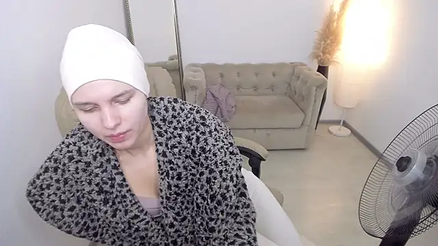 צ'אט XXX בשידור חי של _AliceHill_