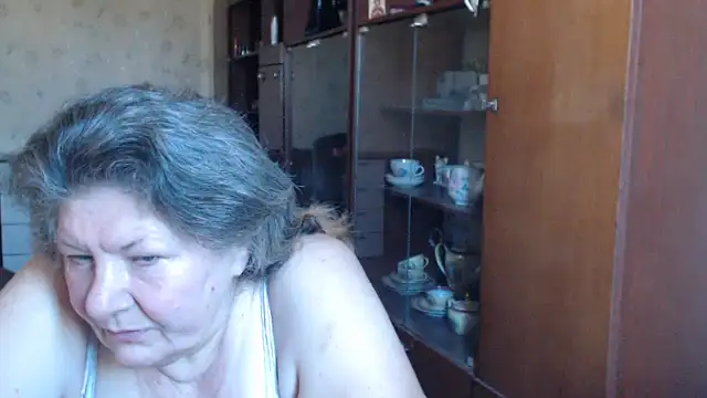 Chat +18 de HotLusi ao vivo