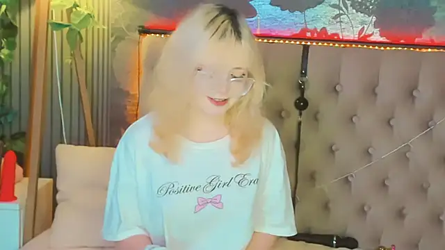 EmilyAngells Chat XXX in diretta