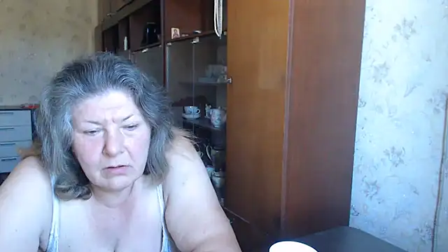 Chat +18 de HotLusi ao vivo