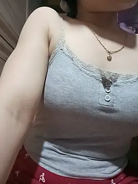عرض كام LucyyLy