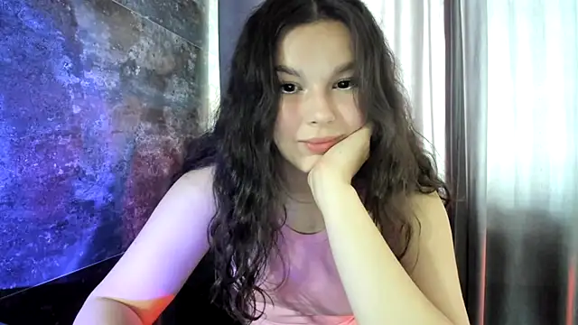 Veronika5404 Adlı Modelin Canlı XXX Sohbeti