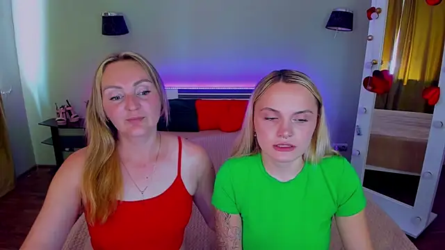 XXX chat uživo modela MagicEyess