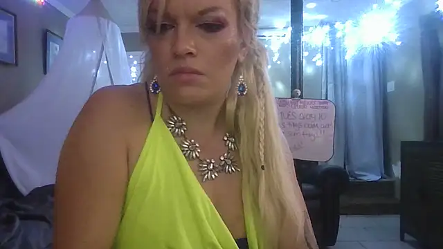 marilyn420: онлайн-секс-чат