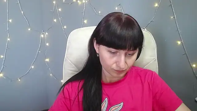 XXX chat uživo modela NinaFlawlees