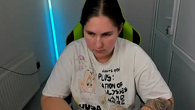 צ'אט XXX בשידור חי של LunaVenom