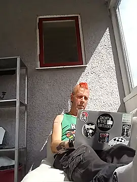 SHARPSkinhead Webcamshow