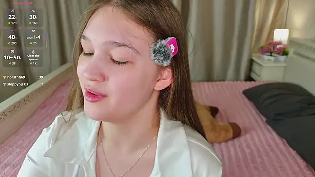 PlayfulMelly Adlı Modelin Canlı XXX Sohbeti