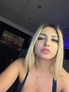 AstridJade Adlı Modelin Canlı XXX Sohbeti