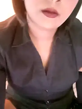 Chat XXX en directo de Queen_Kushi4