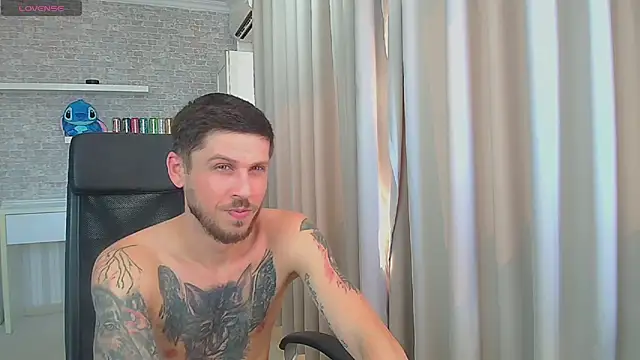 JonahShaw's Live XXX Chat