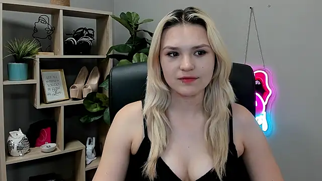 SweetLilyxo's Live XXX Chat