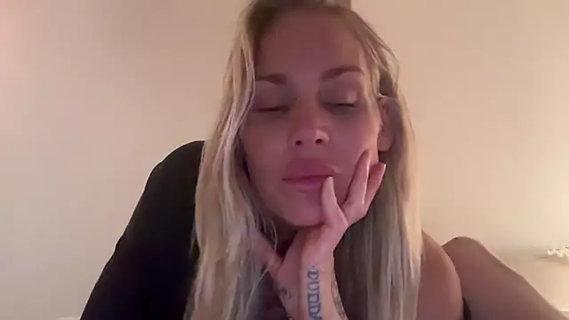 Arousing_Aria_38n Webbikameraesitys