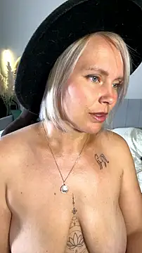 Charming_Daphny's Live XXX Chat