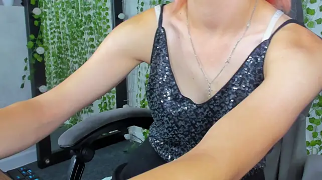 Linda_Jonys লাইভ XXX চ্যাট