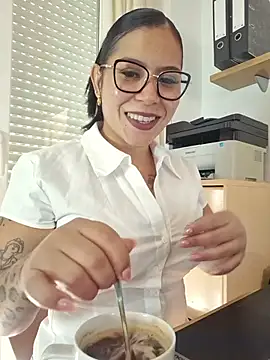 Chat +18 de Susana_Castle ao vivo