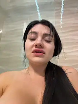 Wet__Bunny Adlı Modelin Canlı XXX Sohbeti