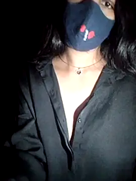 แชท XXX สดของ Cute-Ishita