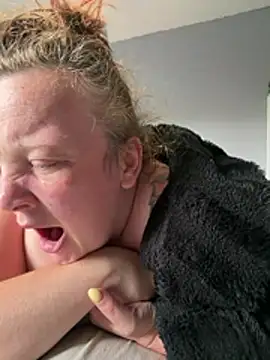 busty-bella1 লাইভ XXX চ্যাট