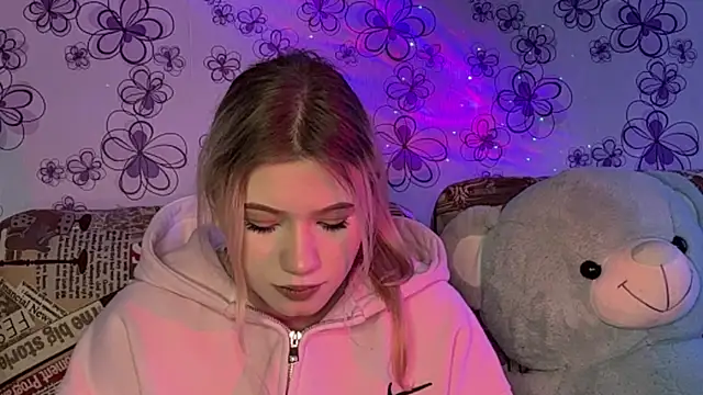 צ'אט XXX בשידור חי של EarlineStrojnys