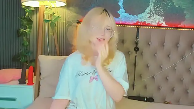 EmilyAngells Chat XXX live