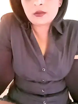 Queen_Kushi4 Adlı Modelin Canlı XXX Sohbeti