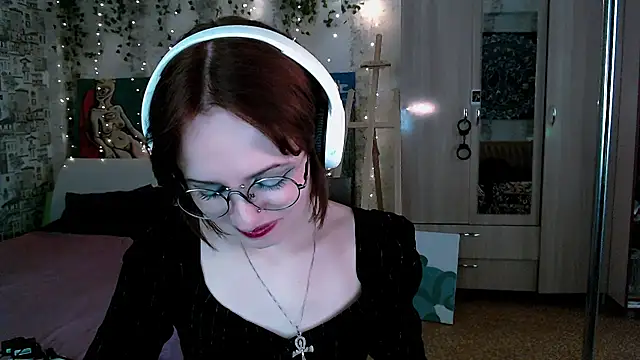 Chat +18 de KennyOmeliya ao vivo