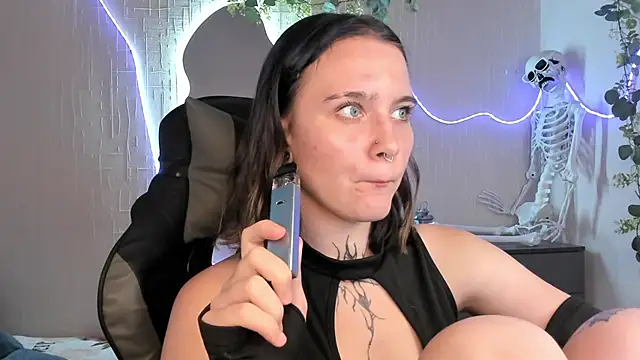 Elastikisss' Live XXX Chat