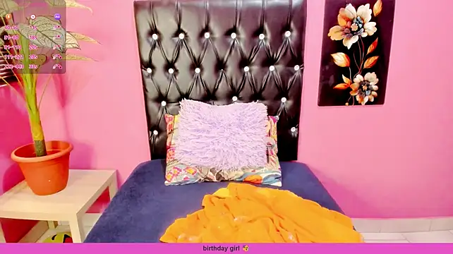 INDIANFLAME Chat XXX in diretta