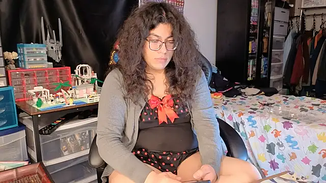 دردشة ShinyCherub الجنسية المباشرة