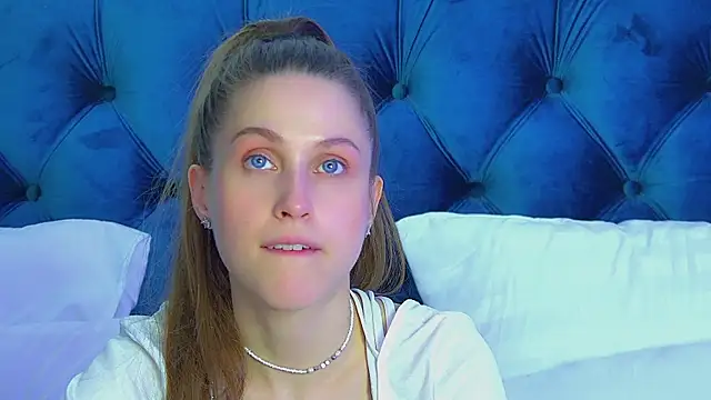 Онлайн чат XXX HaileyArden