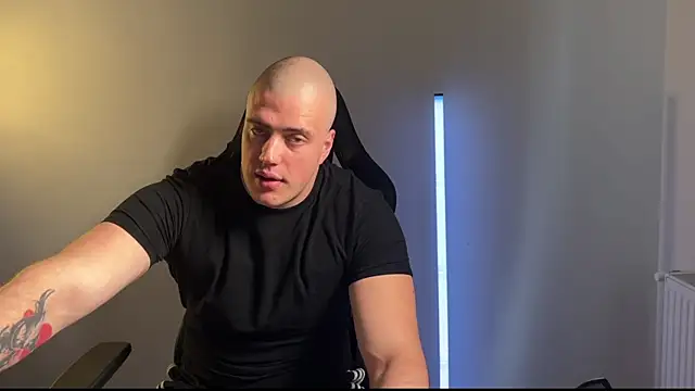 צ'אט XXX בשידור חי של Telenok1