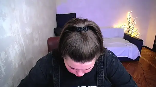 Emily_Mo Live XXX-Chat