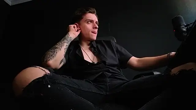 FelixStarkk Adlı Modelin Canlı XXX Sohbeti