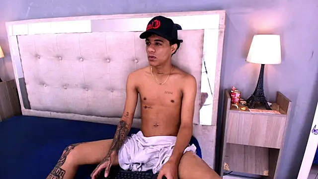 _Thiago12 Live XXX-Chat