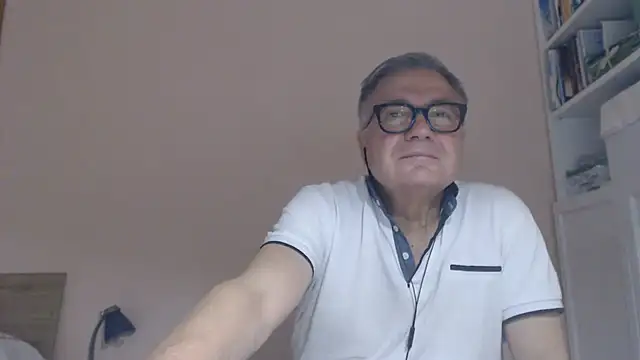 YOU6meのライブXXXチャット