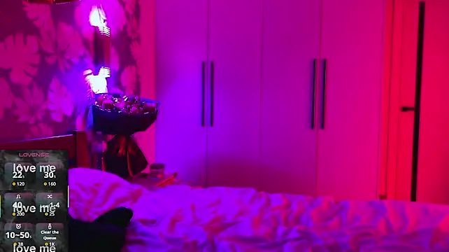 BitterPeach Adlı Modelin Canlı XXX Sohbeti