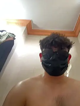 Maxwithsexybody's Webcam Show