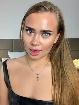 Chat +18 de MonicaWestt ao vivo